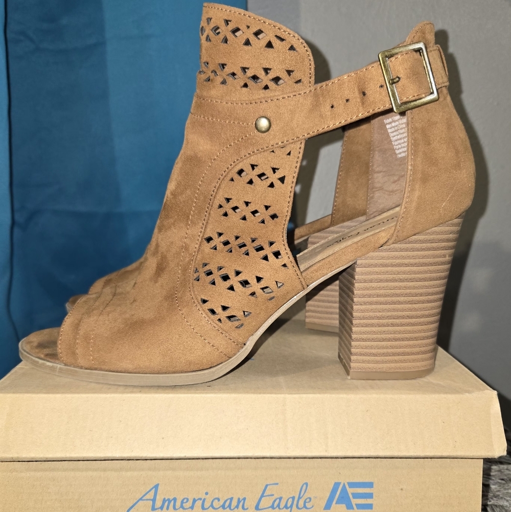 American Eagle Outfitters Brown Cut-Out Heeled Sandals